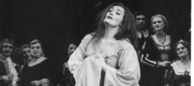  Joan Sutherland i titelrollen fra Donizettis ”Lucia di Lammermoor